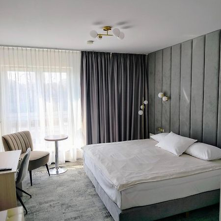 Hotel Sokolowska Airport Modlin Nowy Dwór Mazowiecki Exteriér fotografie
