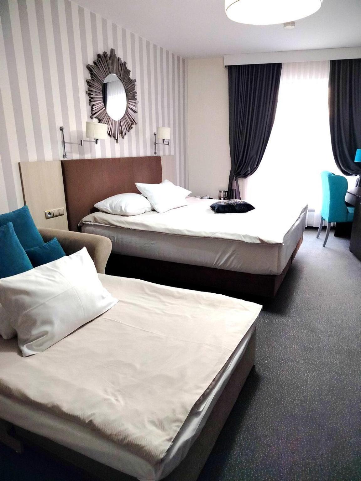 Hotel Sokolowska Airport Modlin Nowy Dwór Mazowiecki Exteriér fotografie