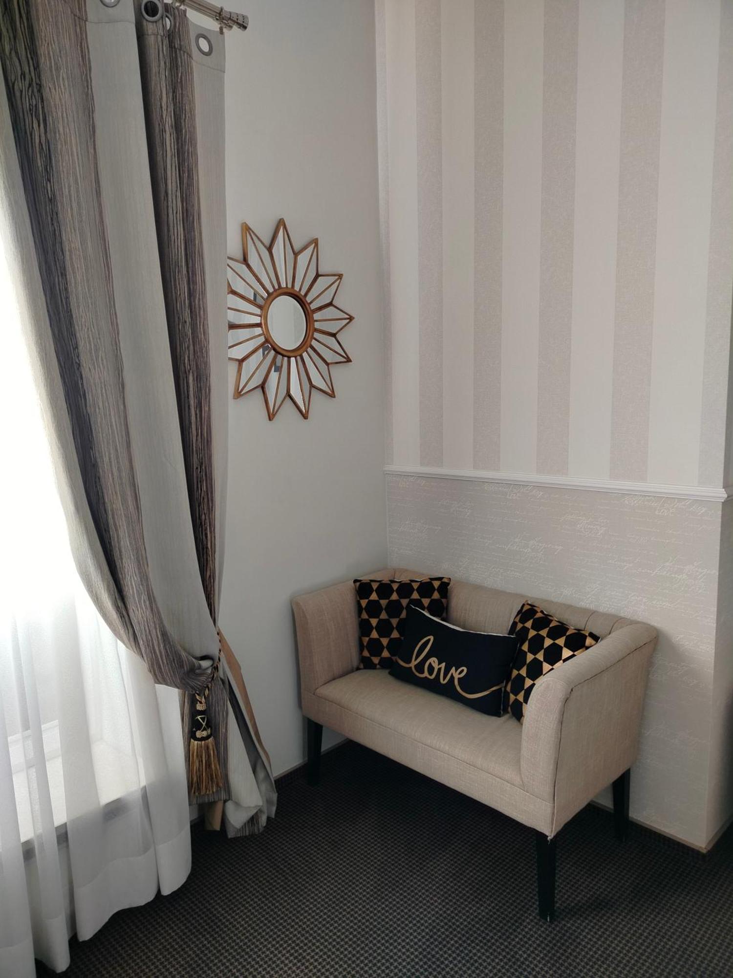 Hotel Sokolowska Airport Modlin Nowy Dwór Mazowiecki Pokoj fotografie